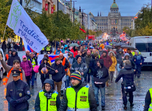 Praha Family Pride 2023 Lampionový průvod za tradiční rodinné hodnoty