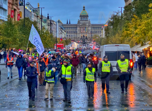 Praha Family Pride 2023 Lampionový průvod za tradiční rodinné hodnoty