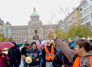 Praha Family Pride 2023 Lampionový průvod za tradiční rodinné hodnoty