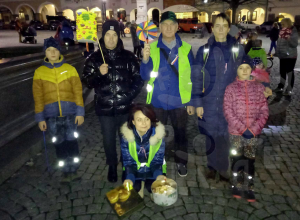 Trutnov Family Pride 2023 Lampionový průvod za tradiční rodinné hodnoty