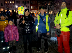 Trutnov Family Pride 2023 Lampionový průvod za tradiční rodinné hodnoty